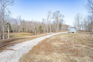 372 Perkins Trail, Deer Lodge, TN 37726 - photo 3