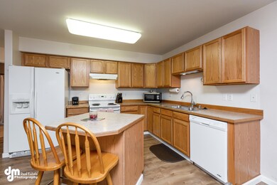 Kitchen MS_74956-FULL
