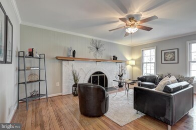 8108 W Point Dr, Springfield, VA 22153 - photo 5