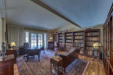 006_Library and Office