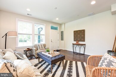 918 Slaters Ln, Alexandria, VA 22314 - photo 6