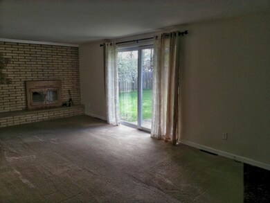 Family room & door to the pool