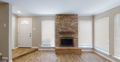 7807 Bateman Ln unit 7807, Houston, TX 77088 - photo 3