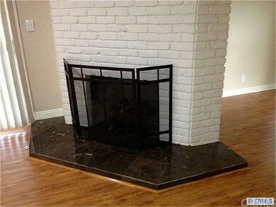 Fireplace with gas log and fireplace screen marble