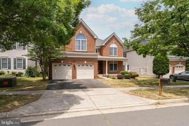 25830 Donegal Dr, Chantilly, VA 20152 - photo 4