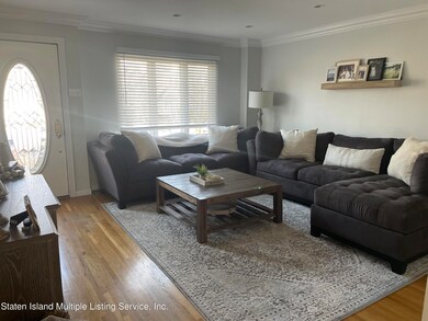 292 Malvine Ave, Staten Island, NY 10309 - photo 3