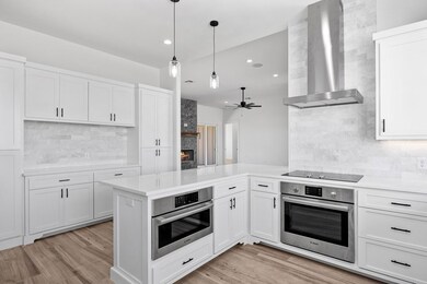 4528 Comanche Trace Dr, Kerrville, TX 78028 - photo 6