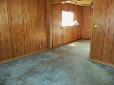 living room/dining room