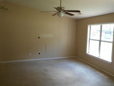 Great room -- vaulted ceiling