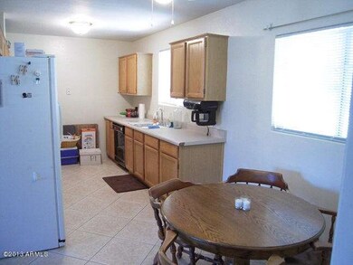 3 - Kitchen view 5