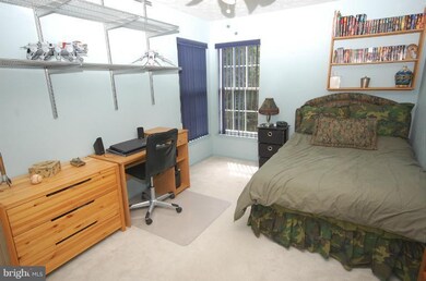 6903 Newberry Dr, Columbia, MD 21044 - photo 3