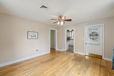 434 Peach St, Staunton, VA 24401 - photo 6
