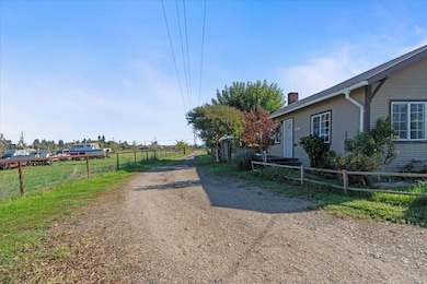 23707 N Graham Rd, Acampo, CA 95220 - photo 4