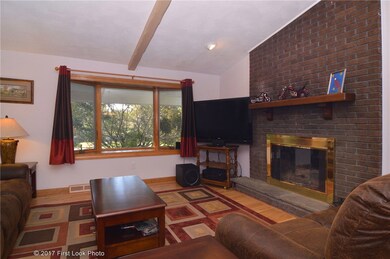 10 Pond View Dr, Warwick, RI 02886 - photo 4