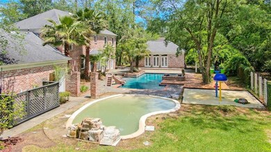 This backyard is summer ready with your very own p