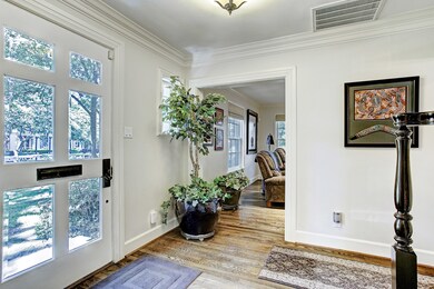 2237 Pelham Dr, Houston, TX 77019 - photo 3