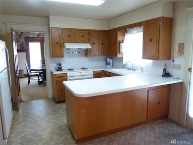 170 SE Washington Ave, Chehalis, WA 98532 - photo 5