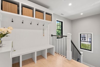 101 Warwick Rd unit 103, West Newton, MA 02465 - photo 5