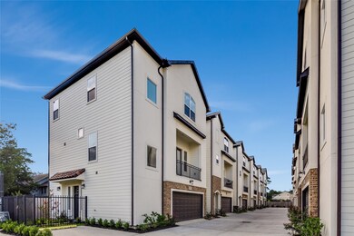 882 Wakefield Dr unit C, Houston, TX 77018 - photo 2