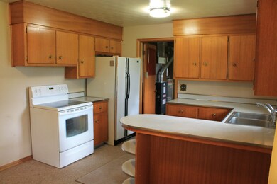 607 S Rangeline Rd, Anderson, IN 46012 - photo 4