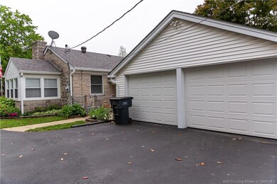 1572 Meadow Ln, New Albany, IN 47150 - photo 3