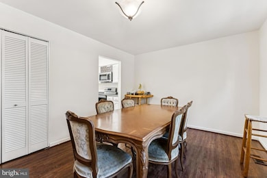 10255 Braddock Rd, Fairfax, VA 22032 - photo 3