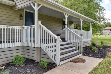 1896 Nicholas Rd-5