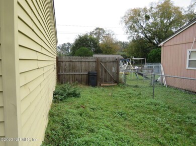 5522 Green Forest Dr, Jacksonville, FL 32244 - photo 4