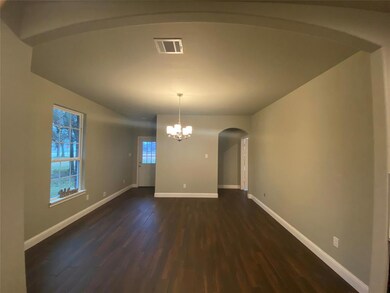 301 Peacock St, Cleburne, TX 76031 - photo 3