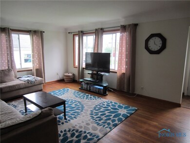 304 Erie St, Woodville, OH 43469 - photo 4