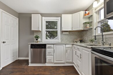 52 Dudley St, Saugus, MA 01906 - photo 4