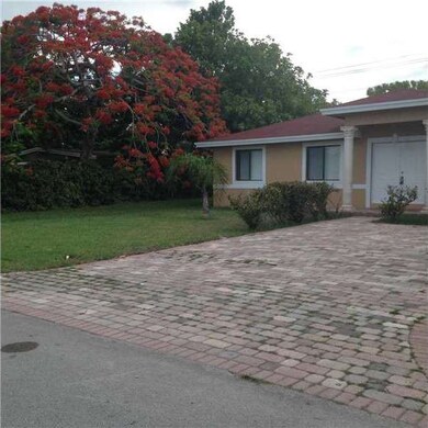 11001 SW 218 Te, Cutler Bay, FL 33170 - photo 3