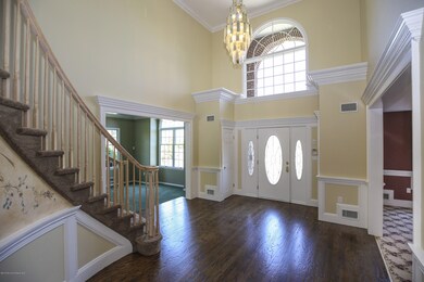 2370 Apple Ridge Grand Entry 1