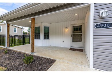 4-web-or-mls-4900-n-clearview-rd