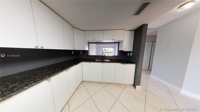 615 SW 113th Way unit 14, Pembroke Pines, FL 33025 - photo 3