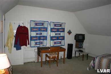 215 E Church St unit 2, Bethlehem, PA 18018 - photo 7