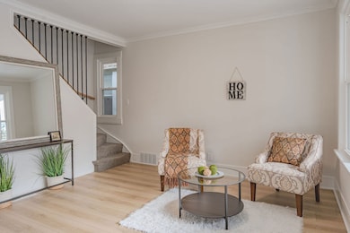 5646 W Grover St, Chicago, IL 60630 - photo 2