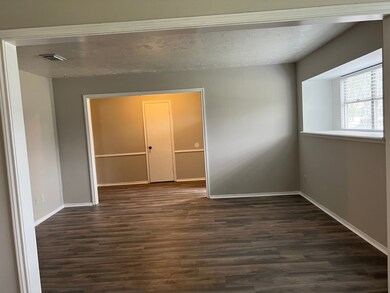 11902 Kirkway Dr, Houston, TX 77089 - photo 5