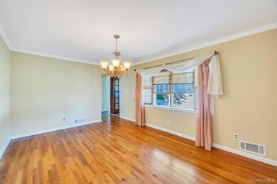 436 18th St, West Babylon, NY 11704 - photo 3