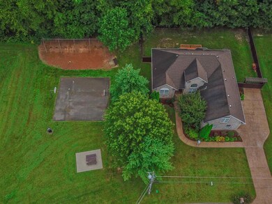 216 Shapard Dr, Shelbyville, TN 37160 - photo 5