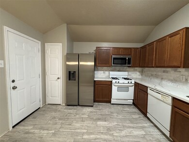 7823 Crescent Village Ln, Richmond, TX 77407 - photo 4