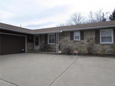 1113 W Highland St, Whitehall, PA 18052 - photo 2