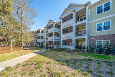 1025RiverlandWoodsPlaceUnit801_003