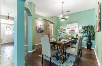 921 Park Forest Dr, Hurst, TX 76053 - photo 5