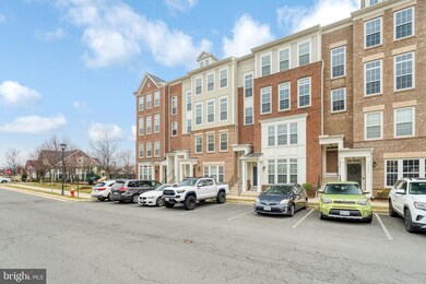 43611 Helmsdale Terrace, Chantilly, VA 20152 - photo 3