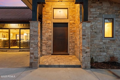 6_Front-Entry_1800x1200_4222874