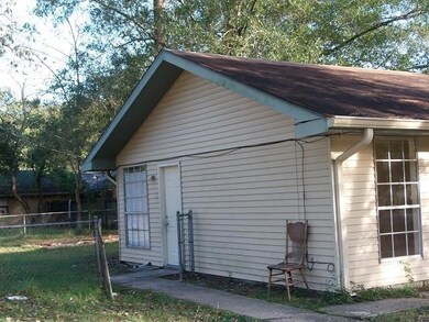 972 N Walnut St, Slidell, LA 70460 - photo 2