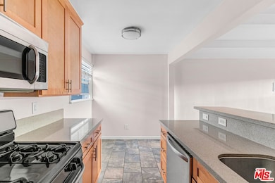 3996 Berryman Ave, Los Angeles, CA 90066 - photo 4