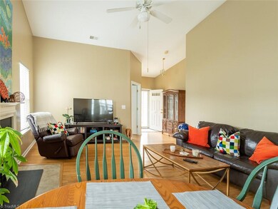 107 Oakmont Cir, High Point, NC 27263 - photo 6