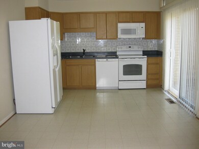 2410 Albot Rd, Reston, VA 20191 - photo 2